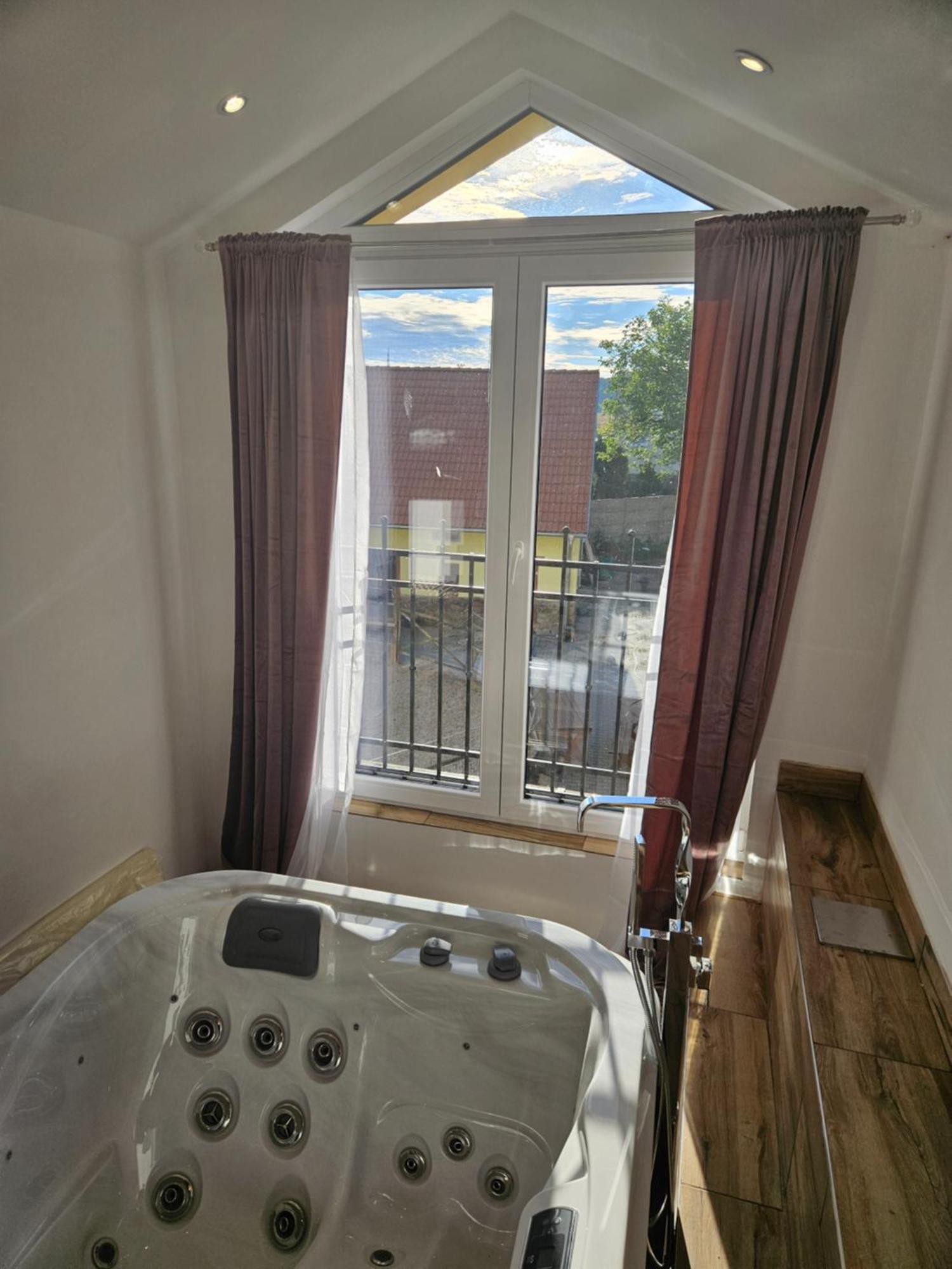Virivka A Sauna Na Pokoji,nebo Na Vlastni Terase - Farma U Pribrami Apartment Pribram