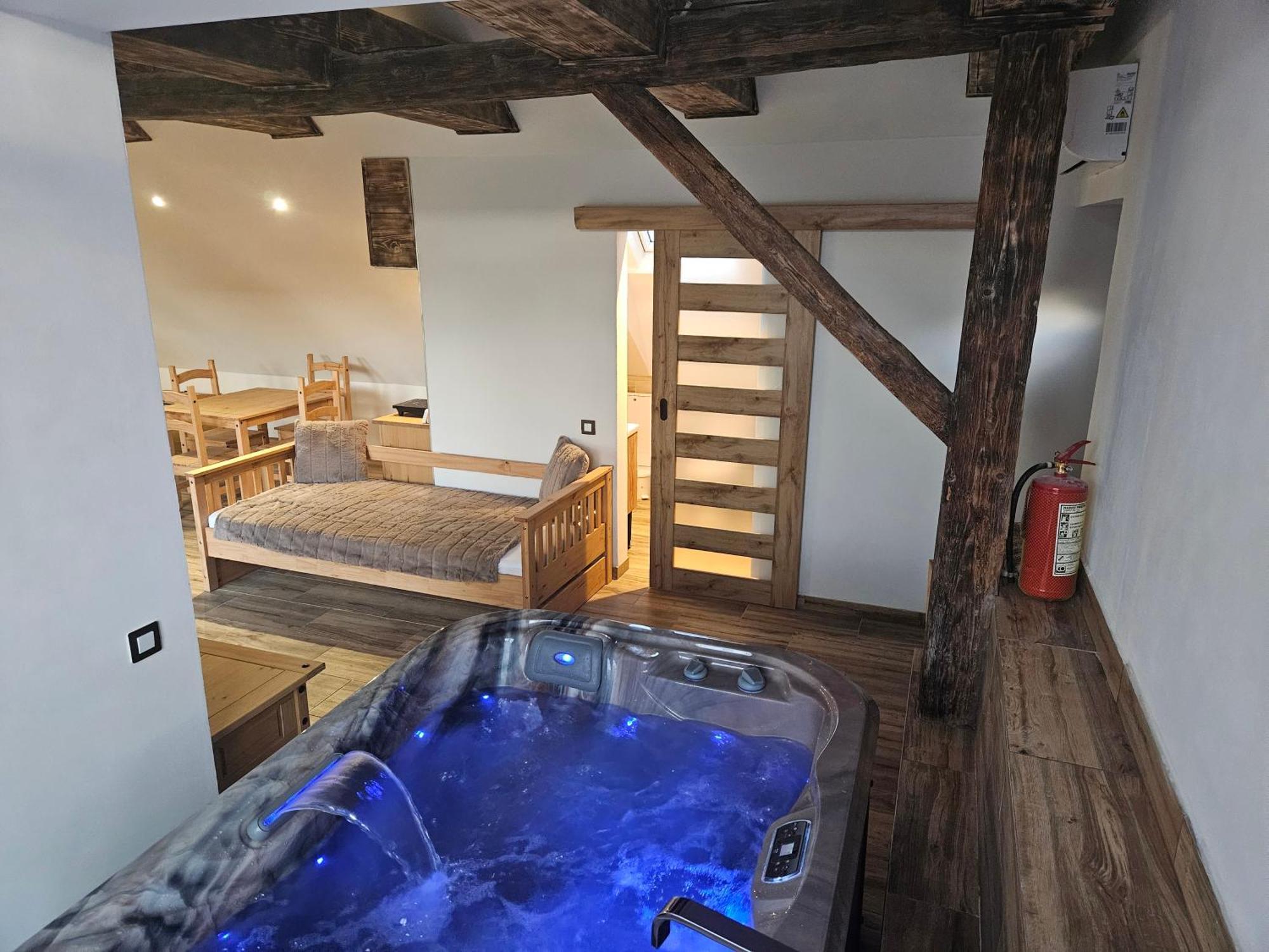 Virivka A Sauna Na Pokoji,nebo Na Vlastni Terase - Farma U Pribrami *
