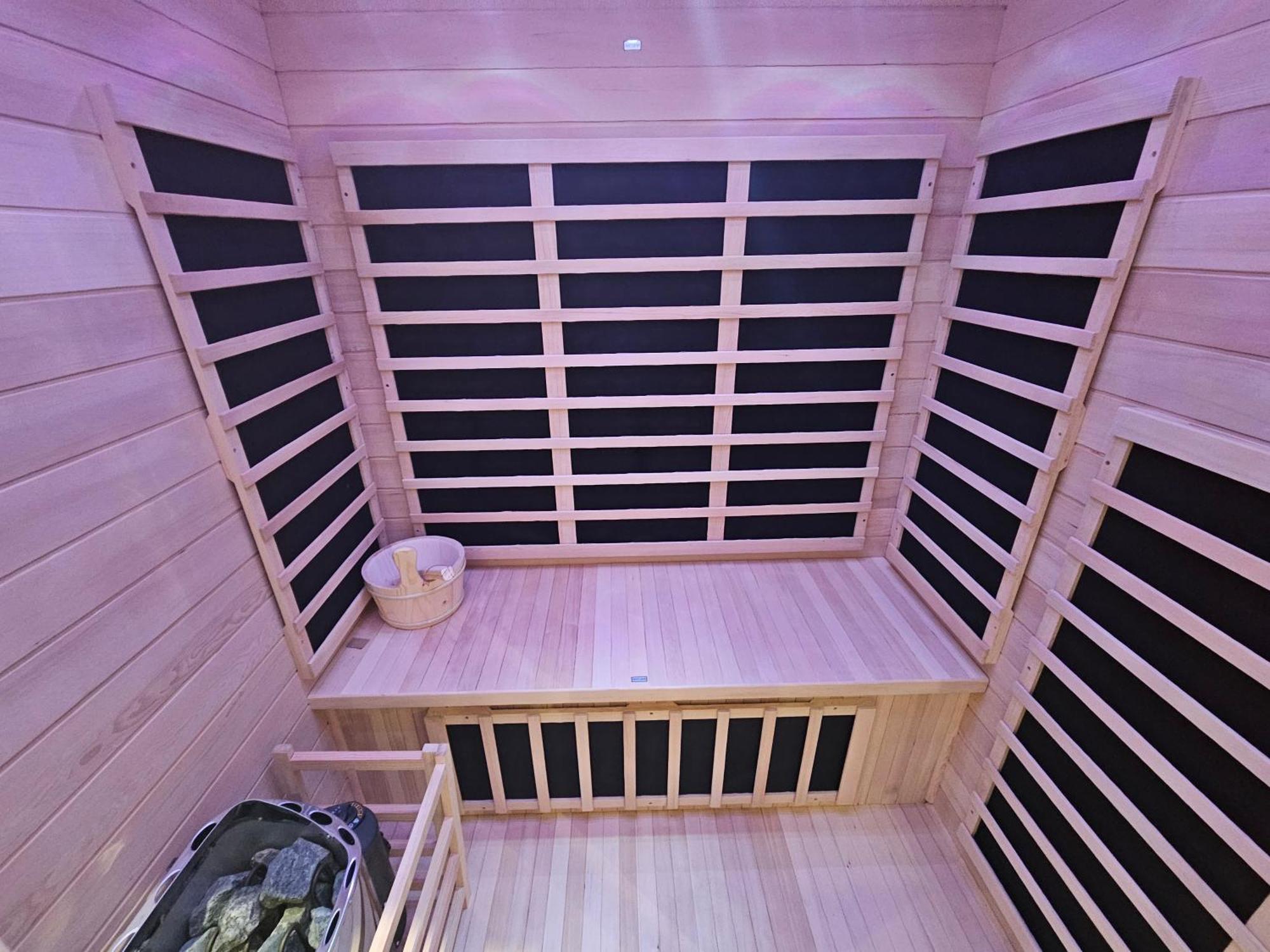 Virivka A Sauna Na Pokoji,nebo Na Vlastni Terase - Farma U Pribrami Pribram