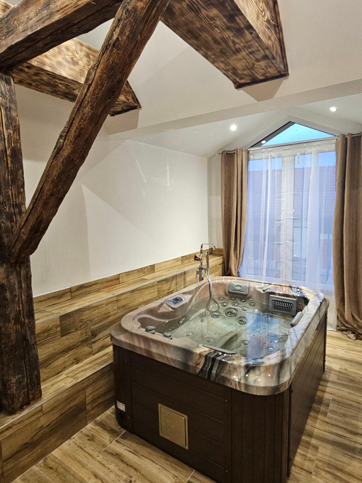 Virivka A Sauna Na Pokoji,nebo Na Vlastni Terase - Farma U Pribrami * Pribram