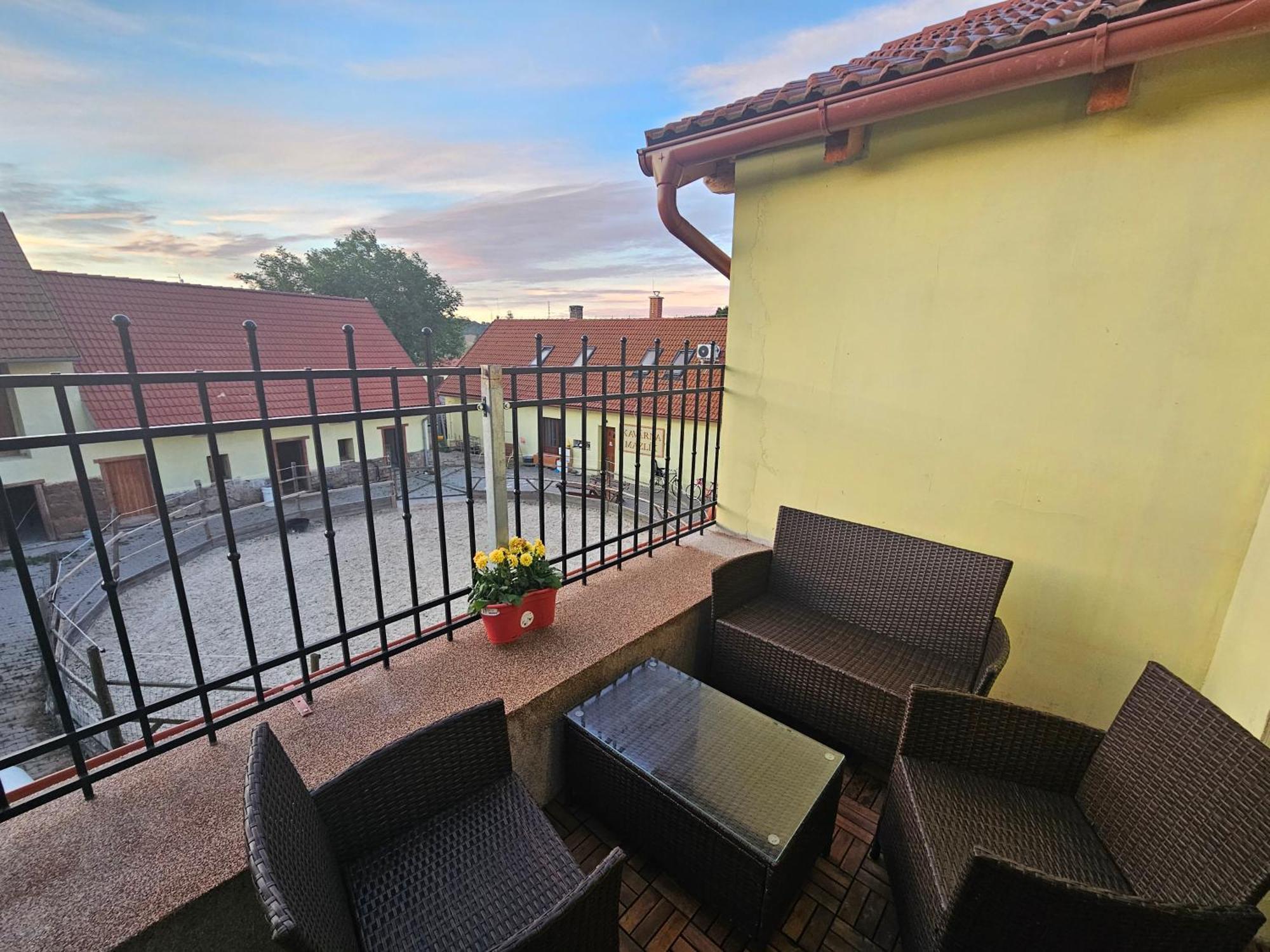 Virivka A Sauna Na Pokoji,nebo Na Vlastni Terase - Farma U Pribrami Apartment