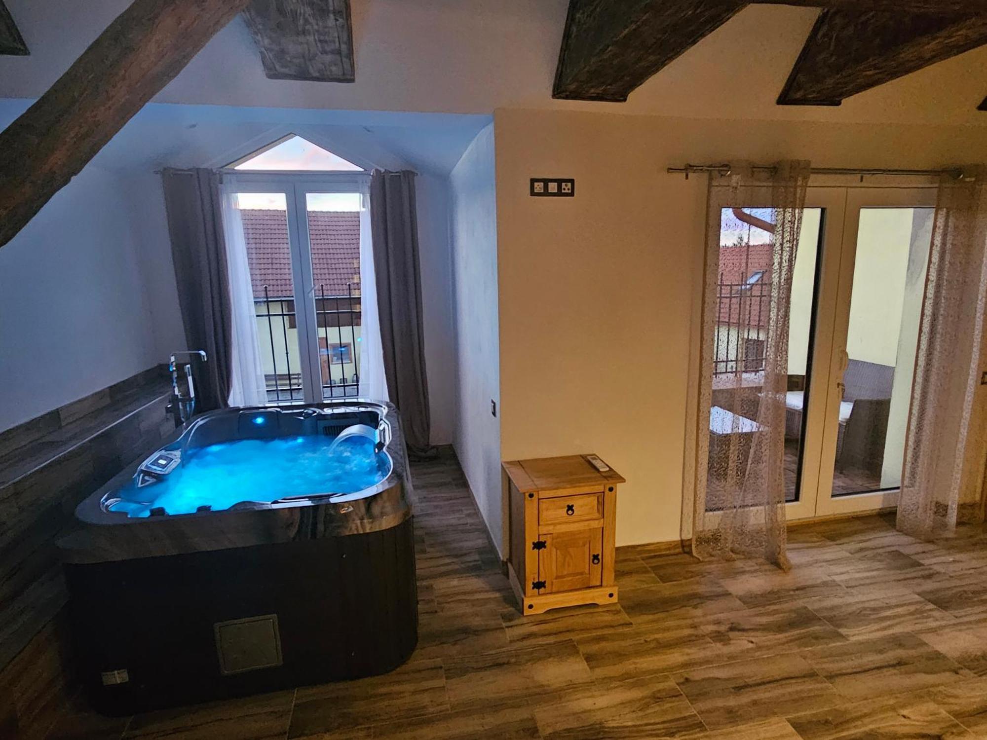 Virivka A Sauna Na Pokoji,nebo Na Vlastni Terase - Farma U Pribrami Apartment Pribram